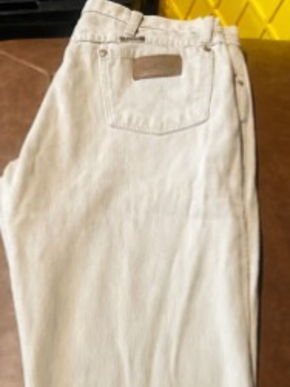 Wrangler Vintage Cream Jeans – Size 36x32